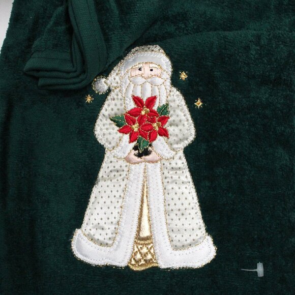 Christmas Theme 3 Piece Holiday Santa Bath Set of Finger Hand and Bath Towels - Picture 5 of 8